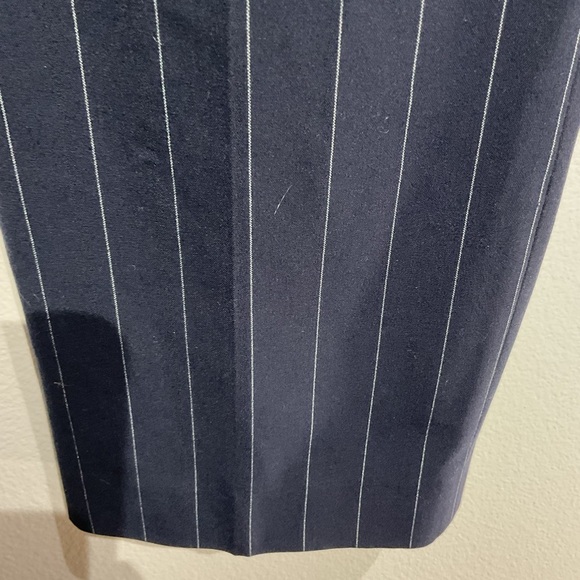 Tahari Blue Stripped Classic Office Pants Size 8P. Perfect Condition 32x39 - Picture 4 of 7